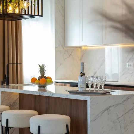 Luxury 2 Bedroom Near The Split Σολίν