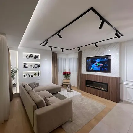Luxury 2 Bedroom Near The Split * Solin