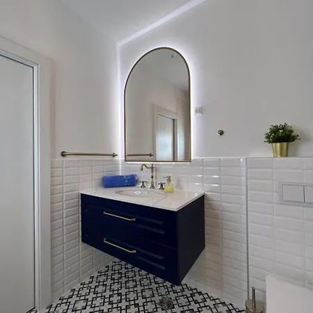 Luxury 2 Bedroom Near The Split Apartamento *