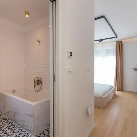 Apartamento Luxury 2 Bedroom Near The Split